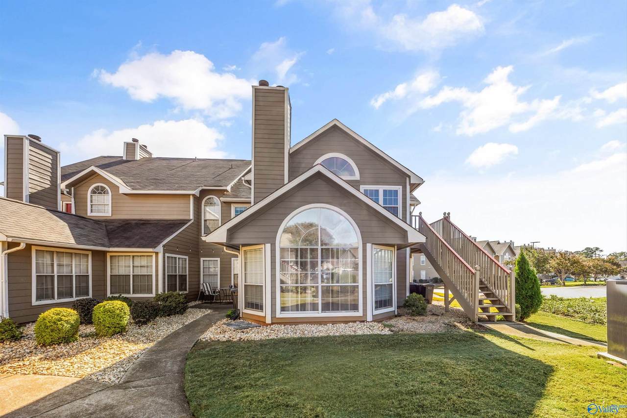 112 Waters Edge Lane - Photo 1