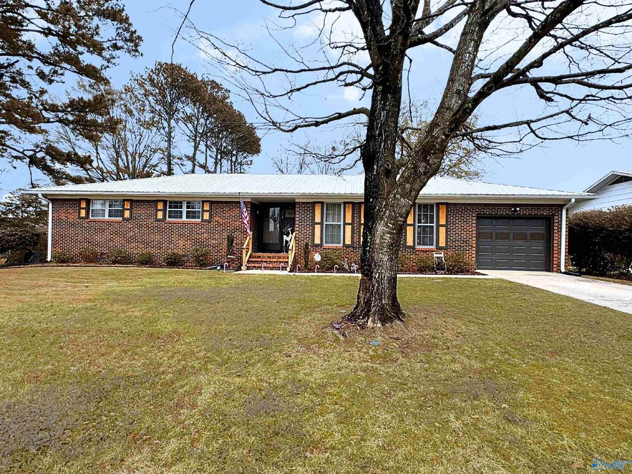 1504 Simmons Drive - Photo 1