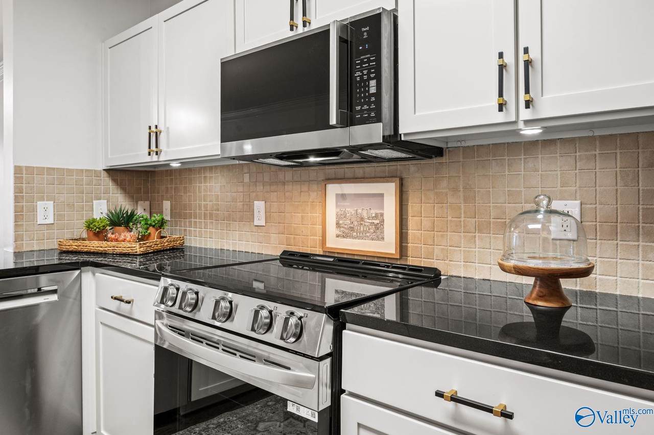 401 20th Street - Photo 1