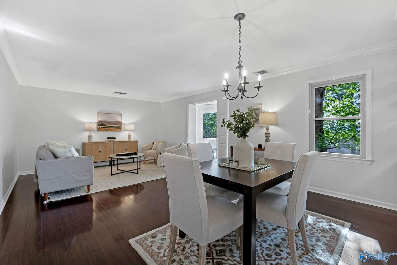 2140 Greenwood Place - Photo 1