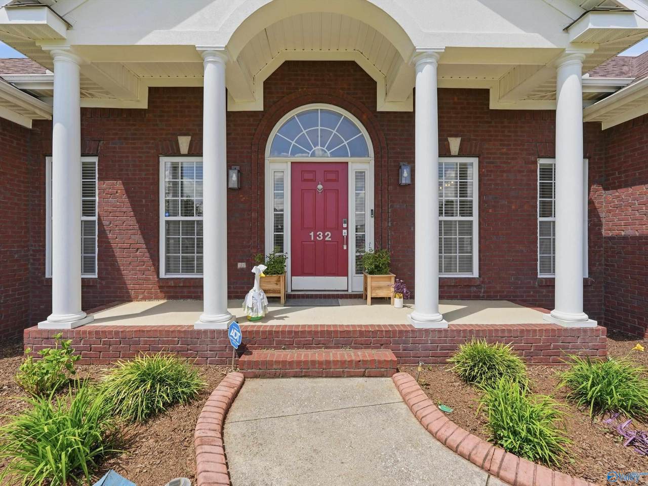 https://bt-photos.global.ssl.fastly.net/nalmls/1280_boomver_3_21927798-2.jpg