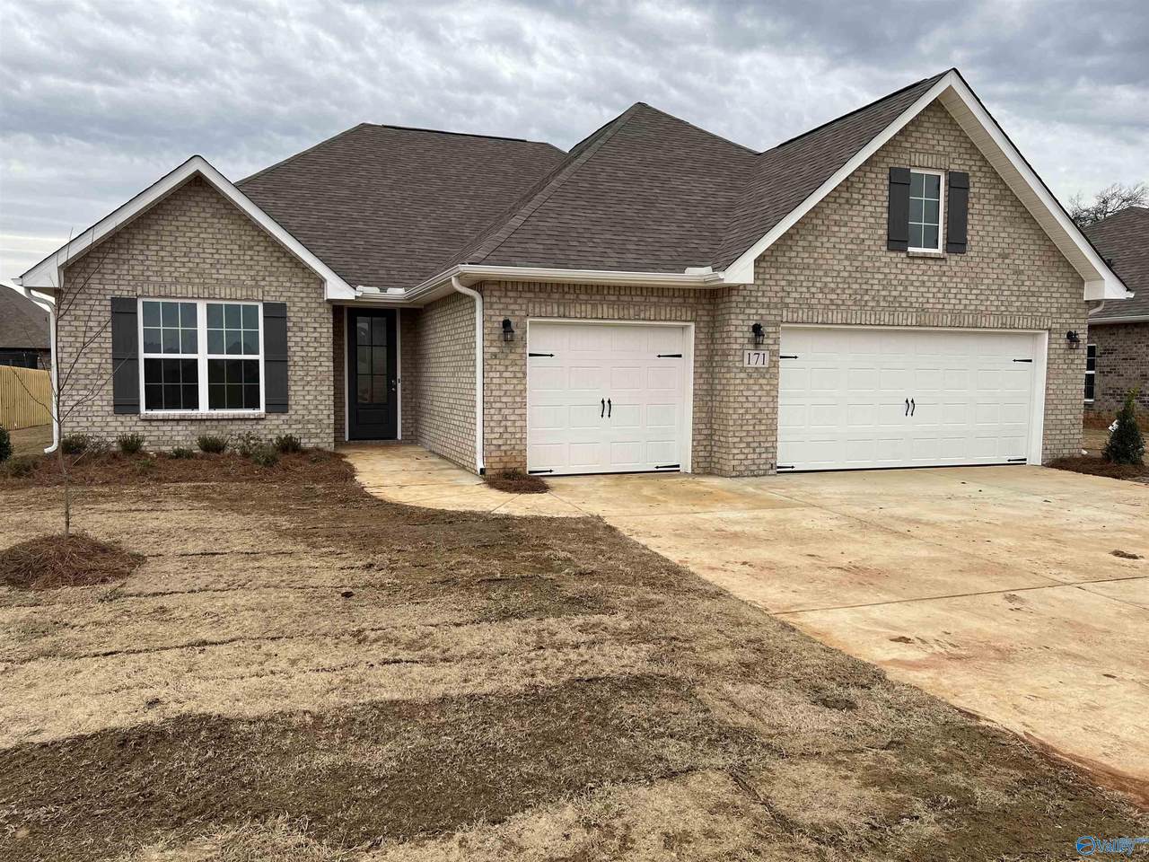 171 Slade Thomas Drive - Photo 1