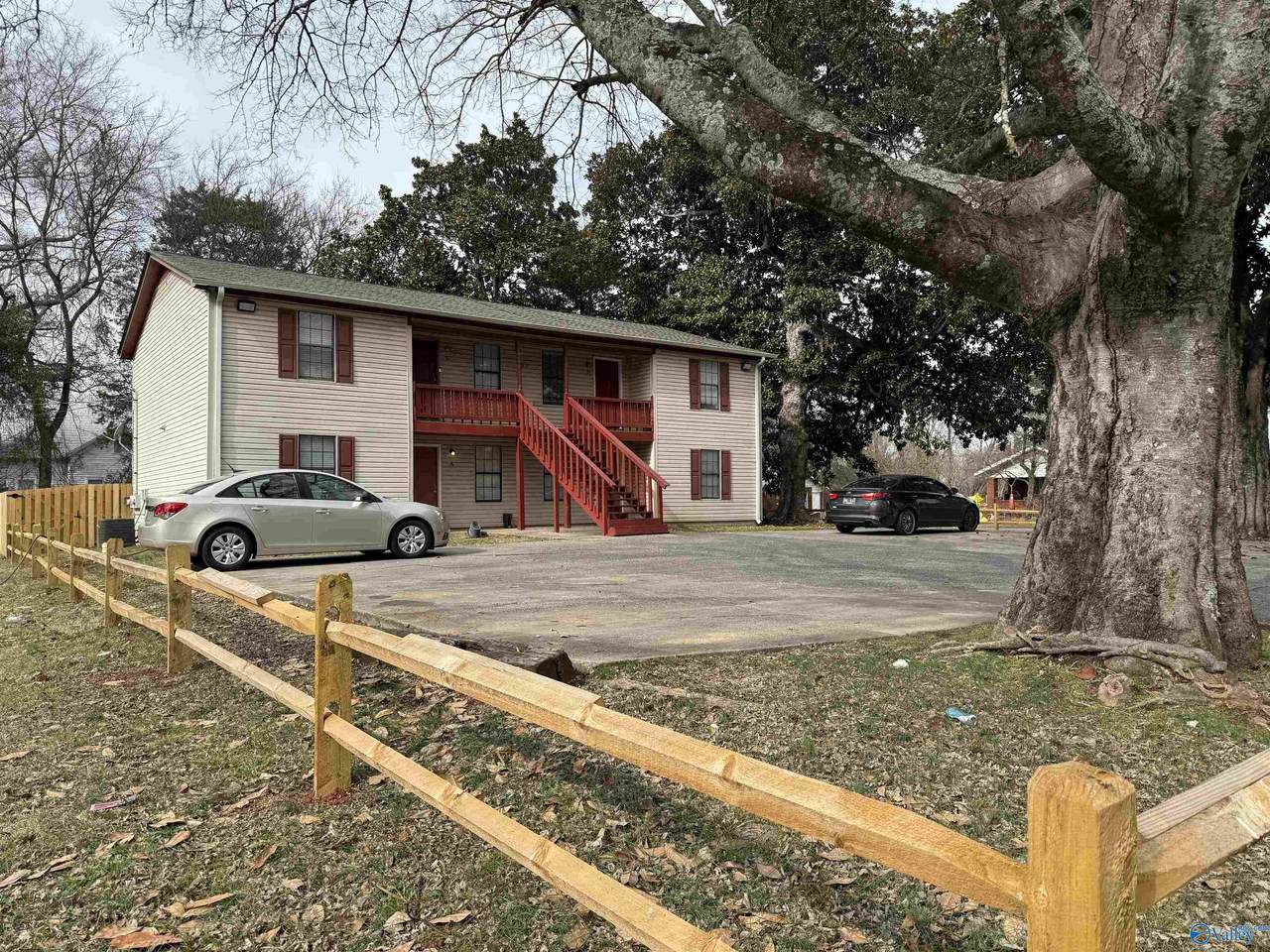 201 8th Avenue - Photo 1