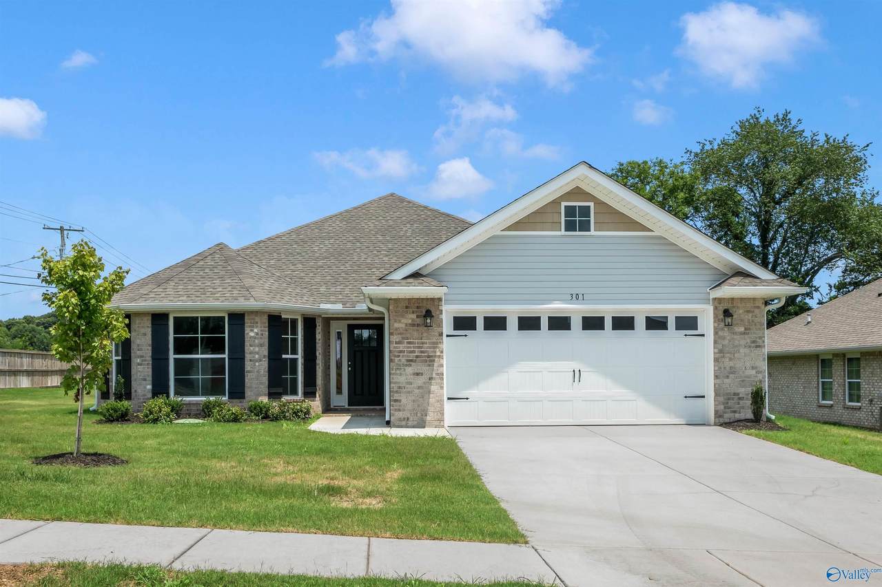 301 Carnation Avenue - Photo 1