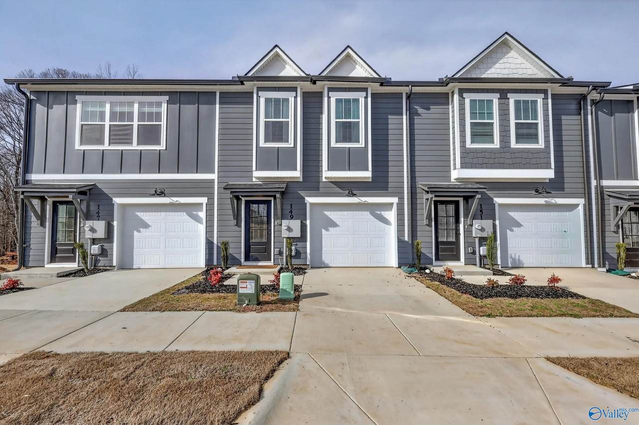500 Oval Avenue - Photo 1