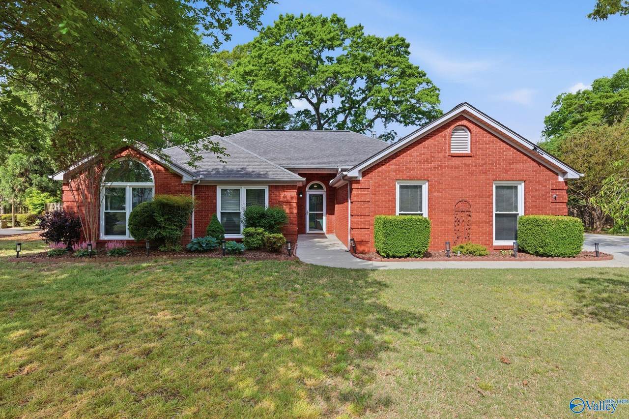 146 Manor House Drive - Photo 1