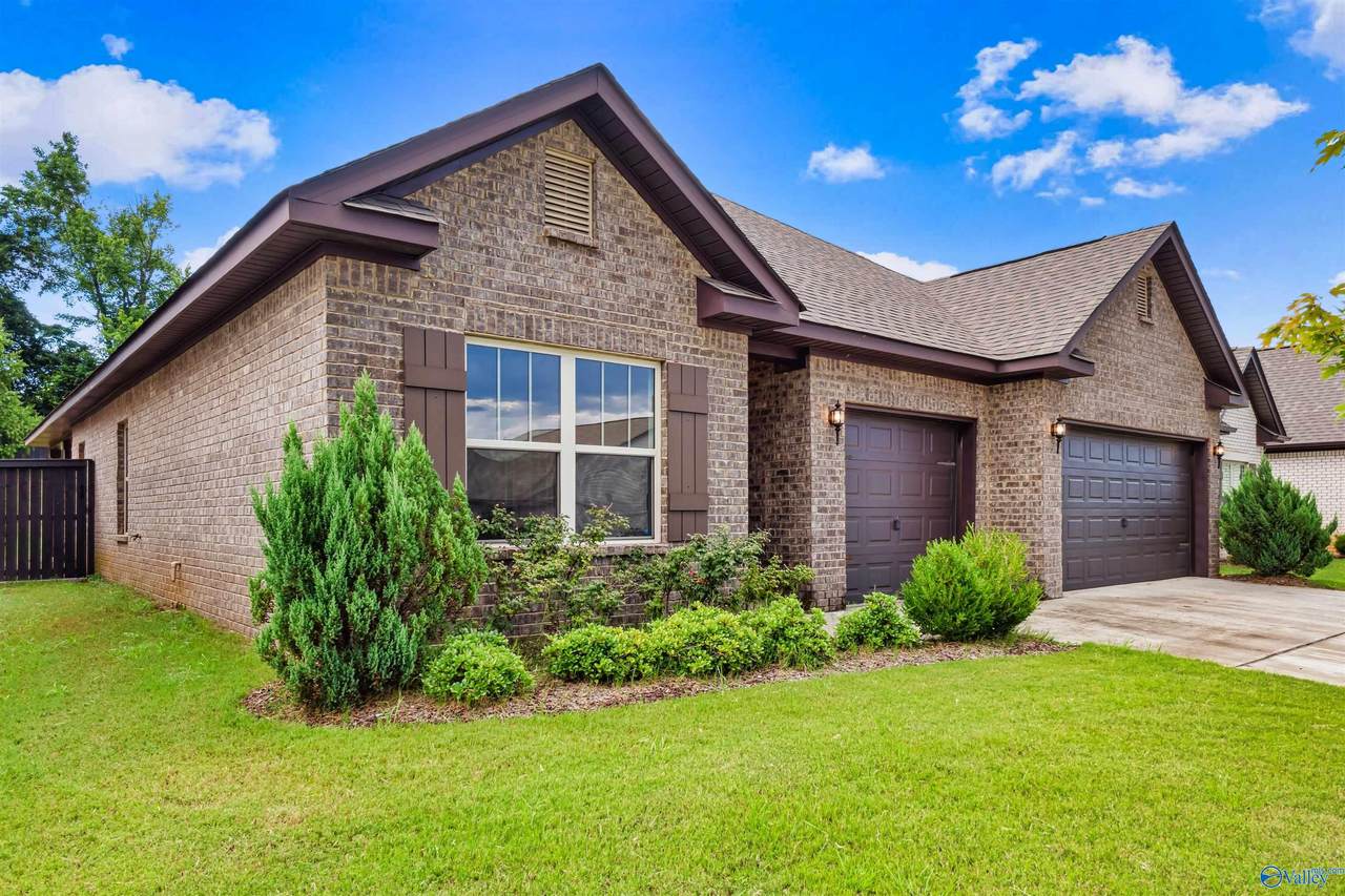 332 Fenrose Drive - Photo 1