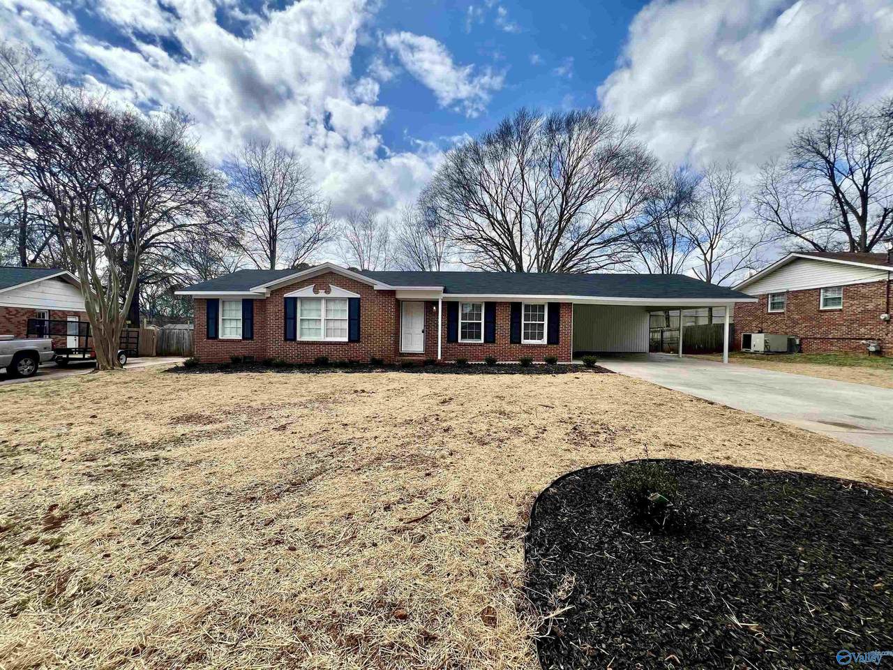 417 Hillmont Drive - Photo 1