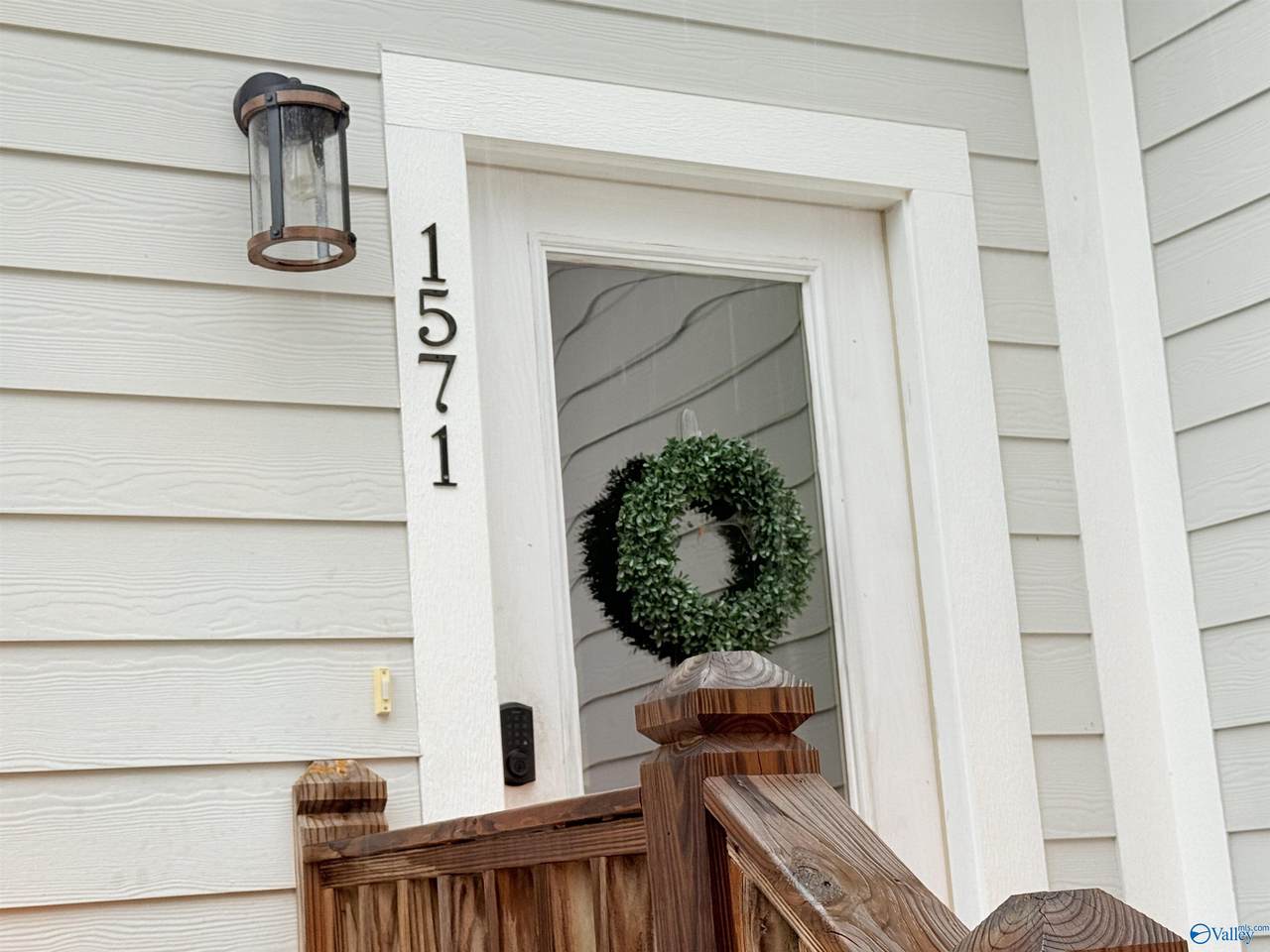 1571 Patterson Street - Photo 1