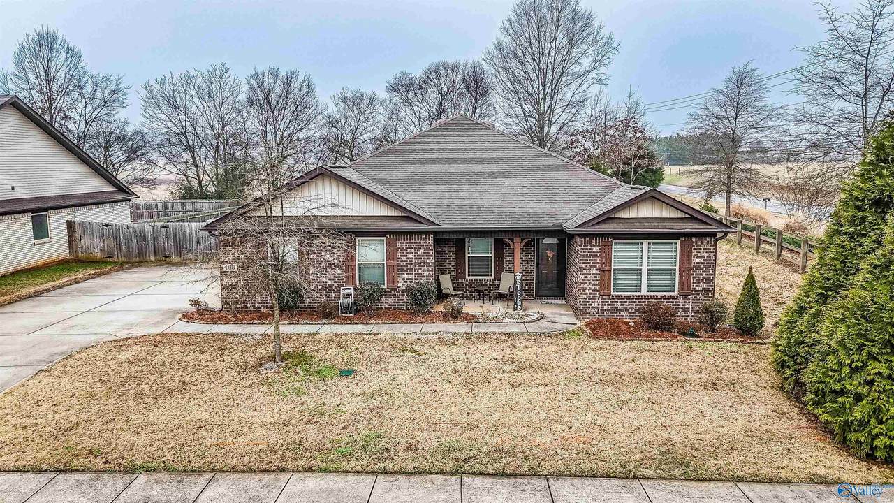 100 Beaver Brook Place - Photo 1