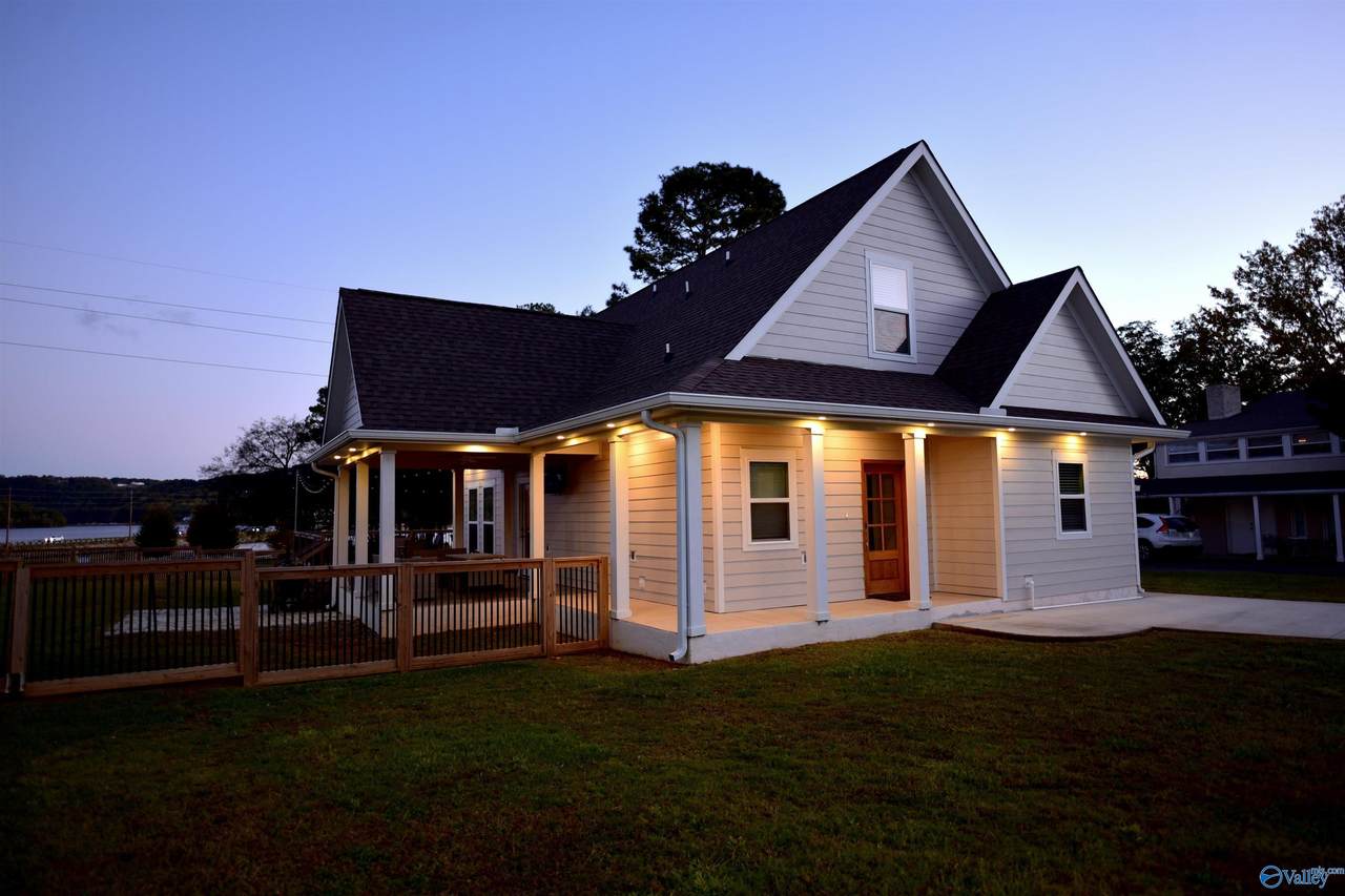 https://bt-photos.global.ssl.fastly.net/nalmls/1280_boomver_9_21903317-2.jpg