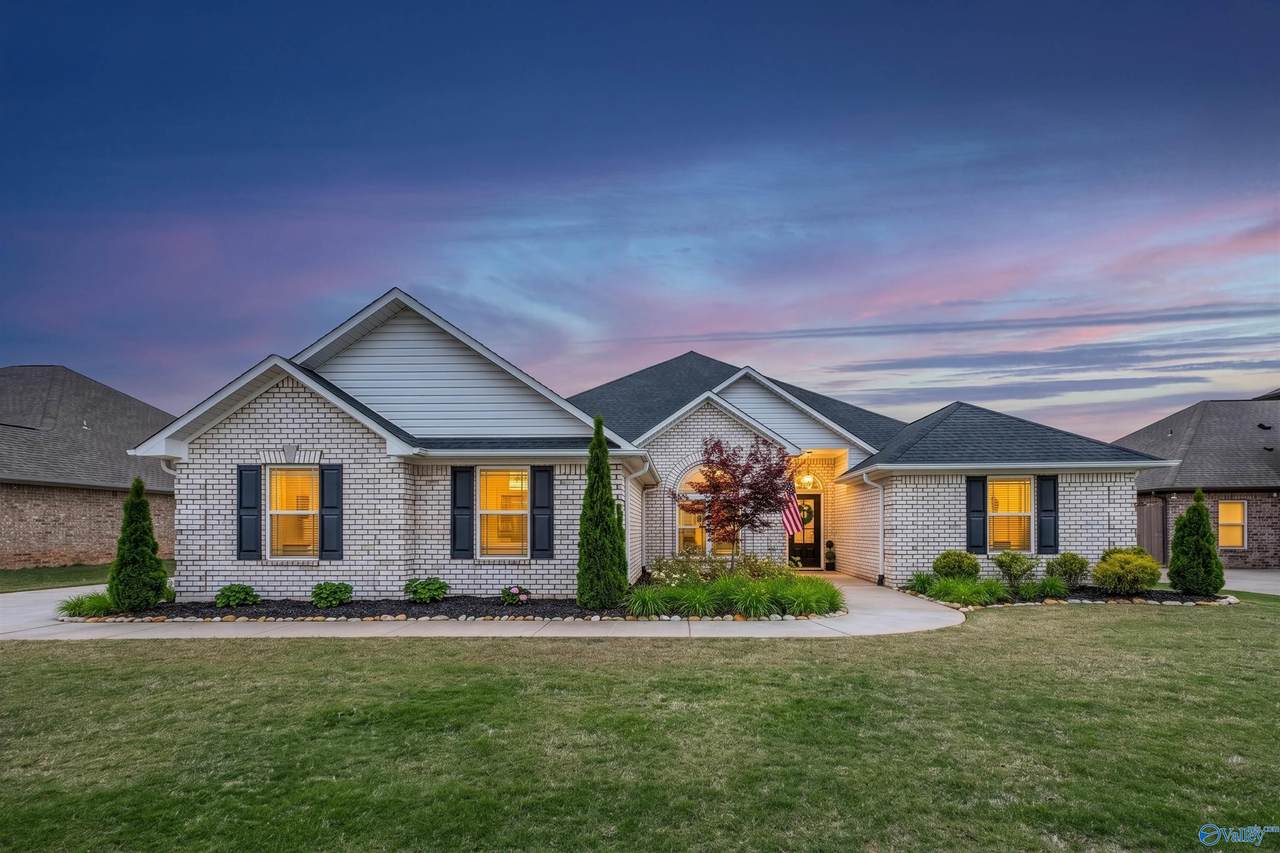 17067 Stonegate Drive - Photo 1
