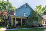 2401 Surrey Lane - Photo 39