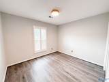 412 Lakepoint Drive - Photo 18
