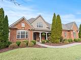 107 Meadowglen Drive - Photo 2