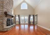 3203 Hillcrest Drive - Photo 9