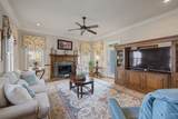 8 King Georges Way - Photo 14