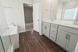 221 Portrait Street - Photo 13