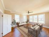 621 College Street - Photo 10