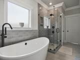 545 Town Madison Boulevard - Photo 22