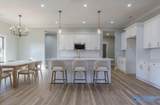 687 Oakview Circle - Photo 5