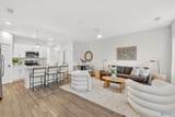 500 Oval Avenue - Photo 5
