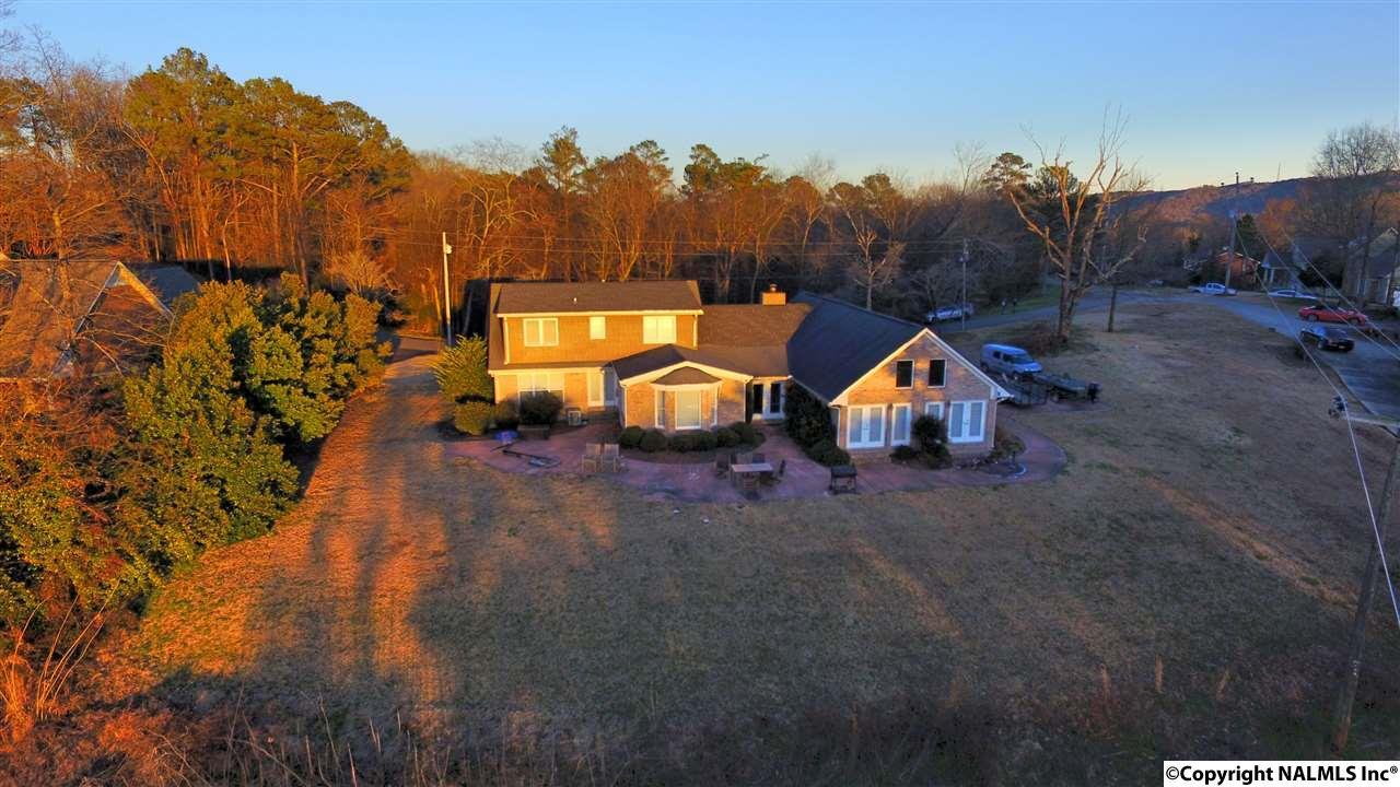 1709 Winston Street - Photo 1