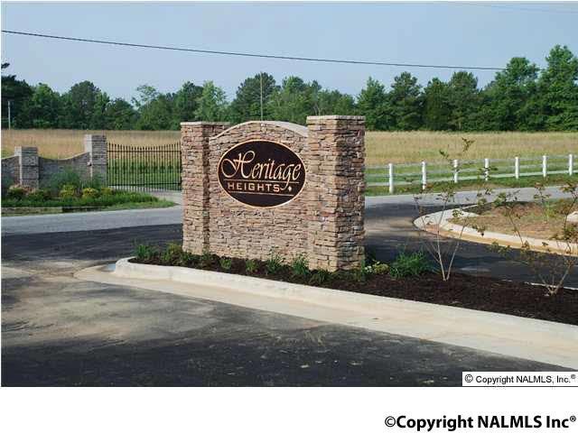 303 Pembrooke Circle - Photo 1