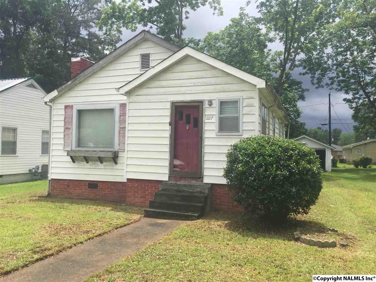 1117 Windsor Street - Photo 1
