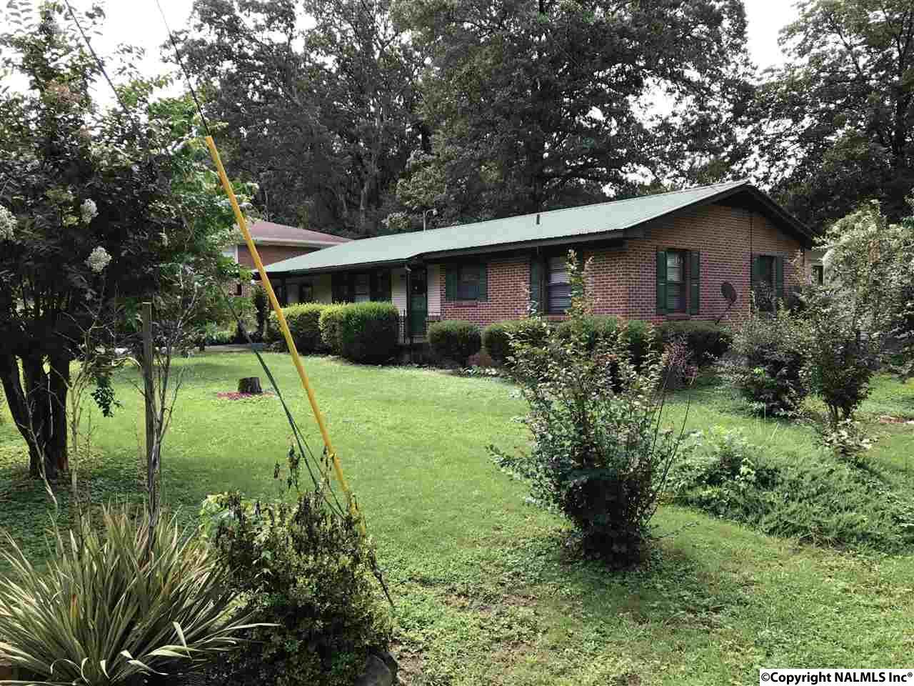 404 Tyler Street - Photo 1