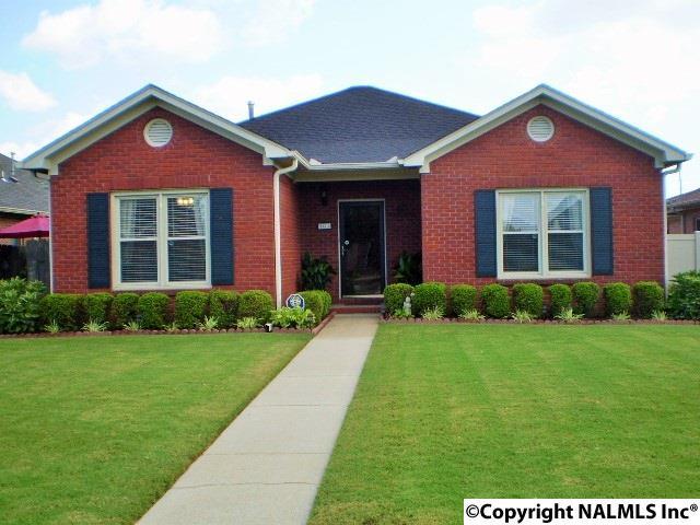 2211 Yorkshire Se - Photo 1