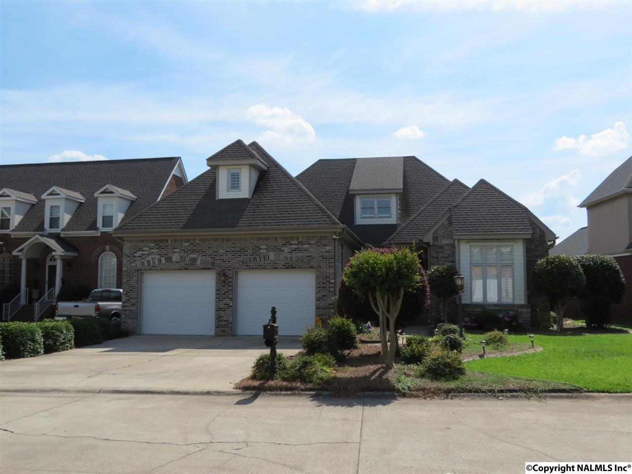 315 Lakepoint Drive - Photo 1