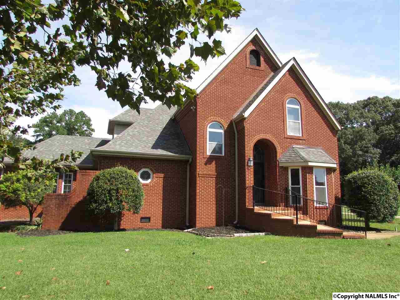 105 Eleanor Avenue - Photo 1