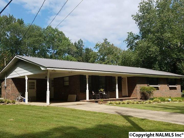816 10TH CIRCLE - Photo 1