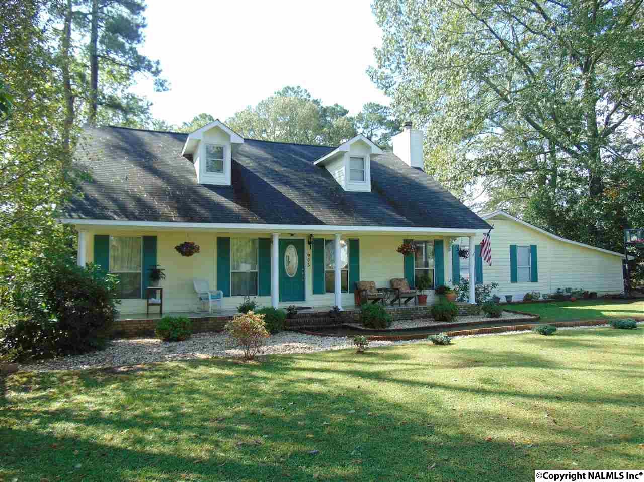 605 Norwood Street - Photo 1