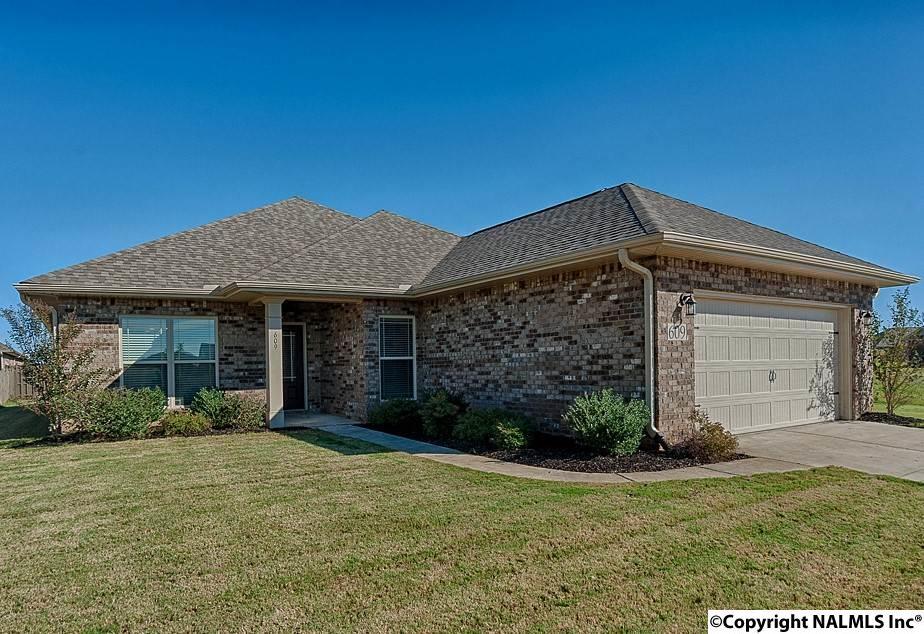 609 Willow Shoals Drive - Photo 1