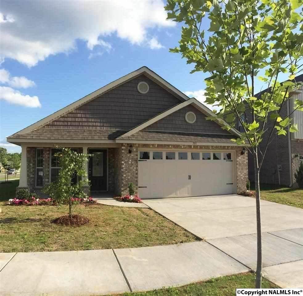 237 Valleyside Drive - Photo 1