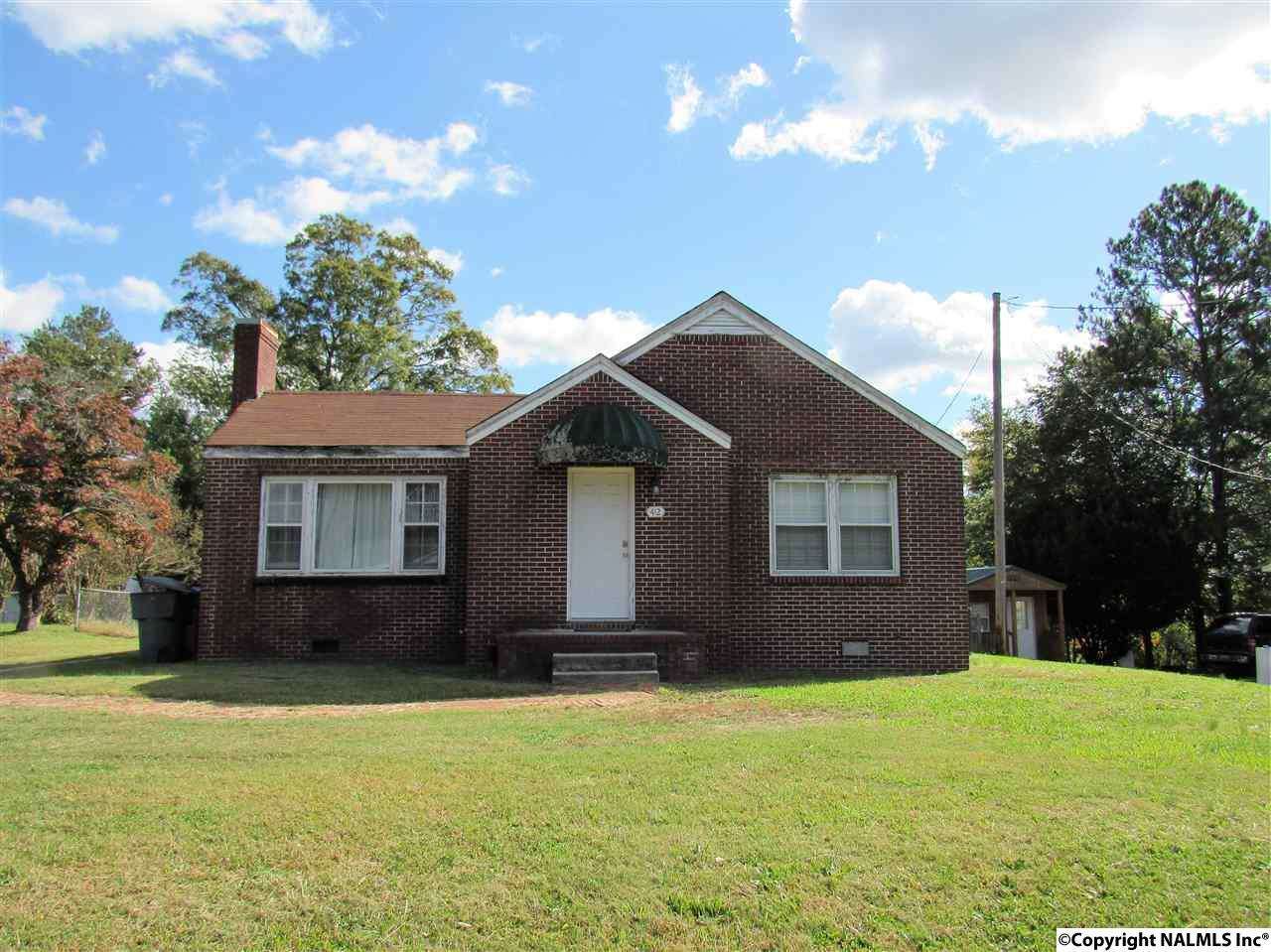 412 Hambrick - Photo 1