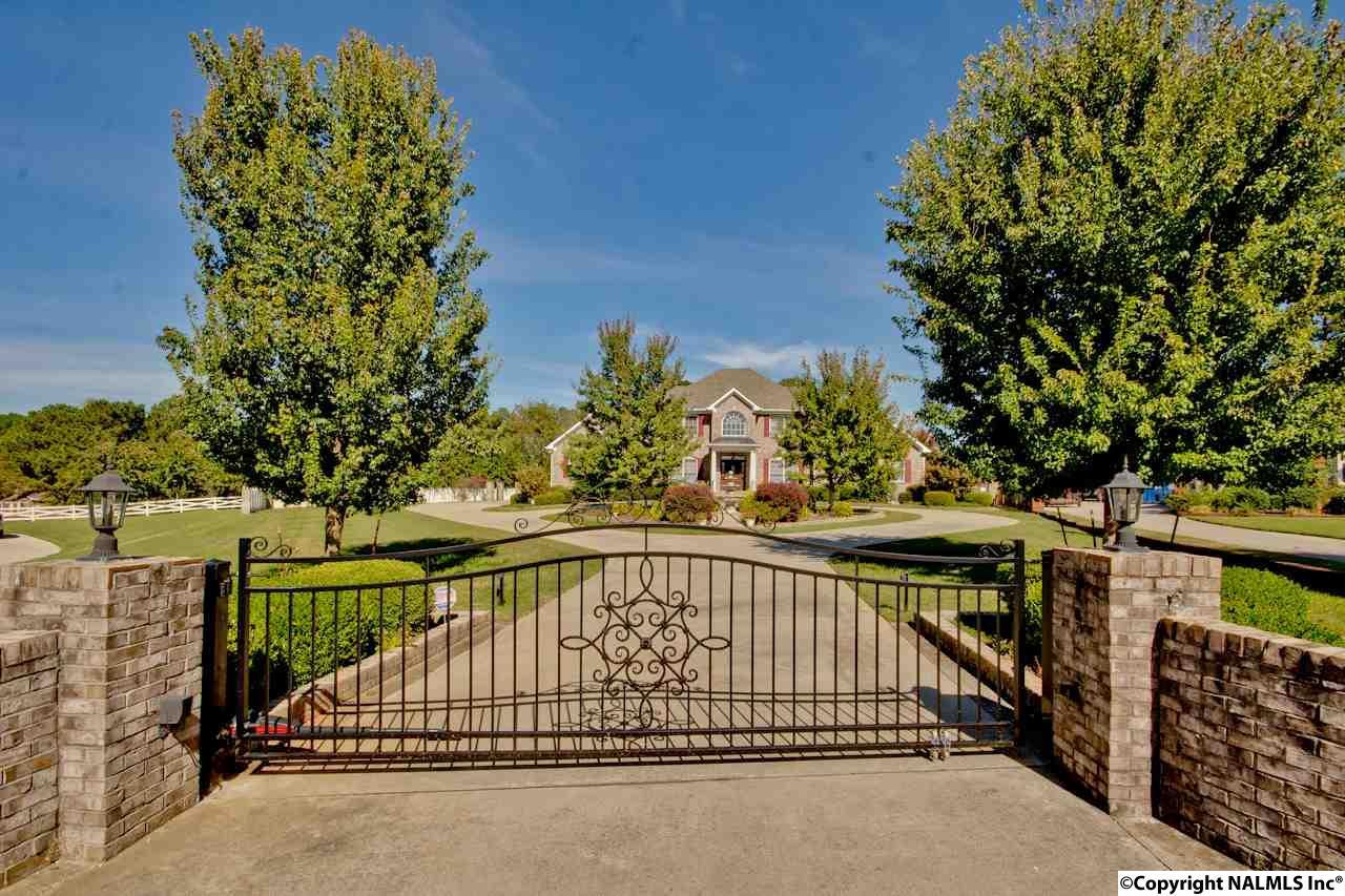 101 Maverick Drive - Photo 1