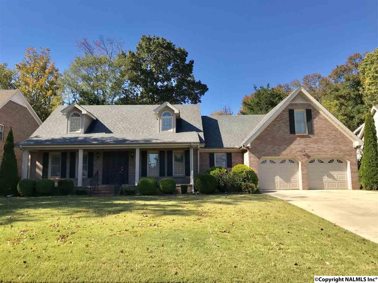 2319 Shelburne Avenue - Photo 1