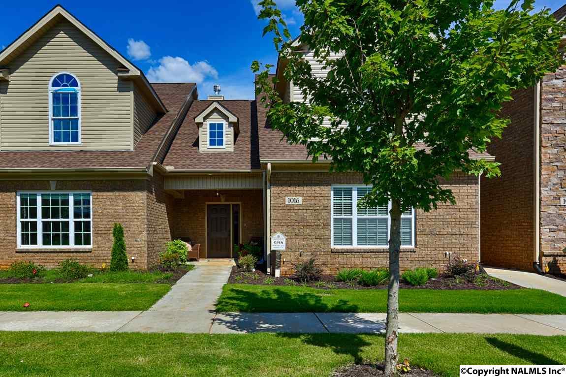 1020 Cresent Falls - Photo 1