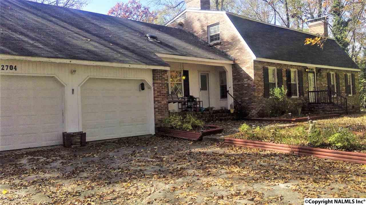2704 Wayne Circle - Photo 1