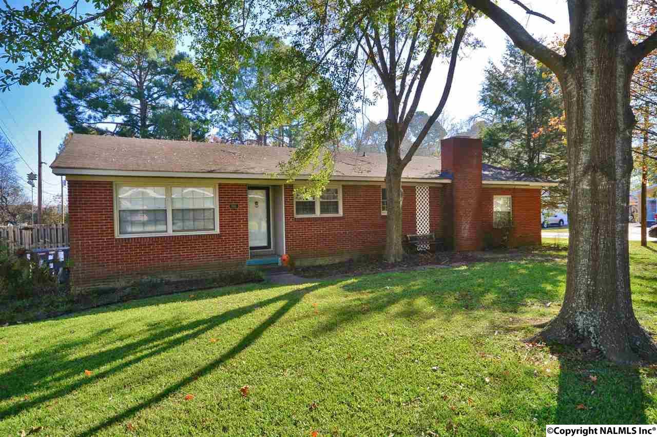 604 Nelson Street - Photo 1