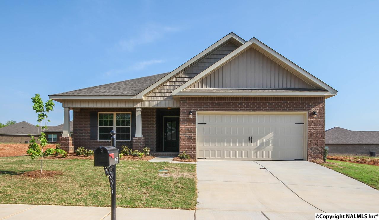 130 Summer Pointe Lane - Photo 1