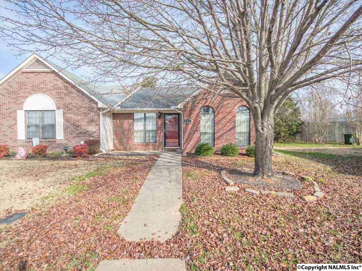 122 Sycamore Place - Photo 1