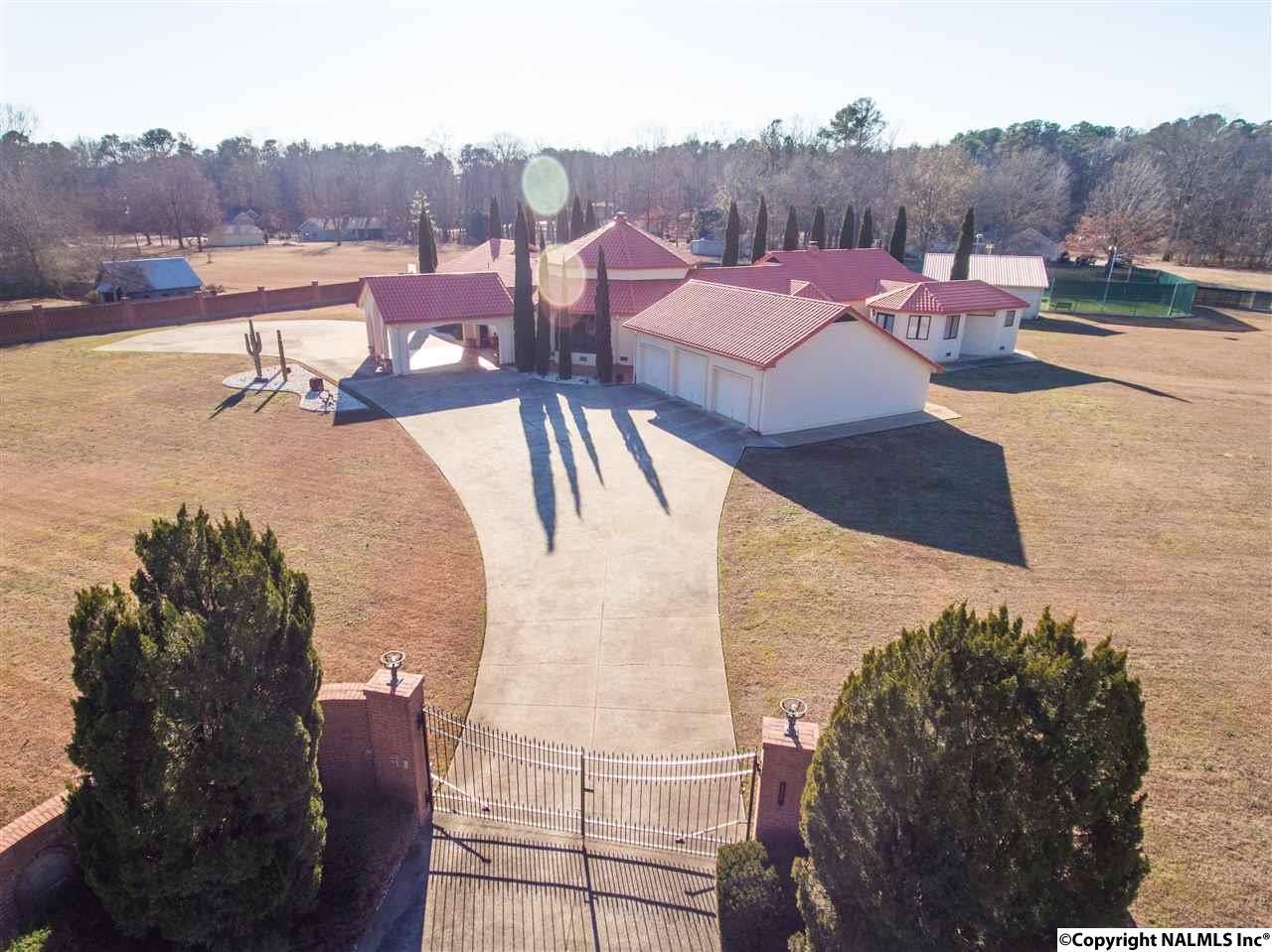 350 Meadowood Road - Photo 1
