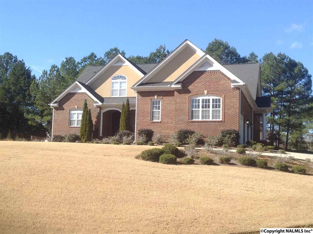 81 Arrowhead Cove - Photo 1