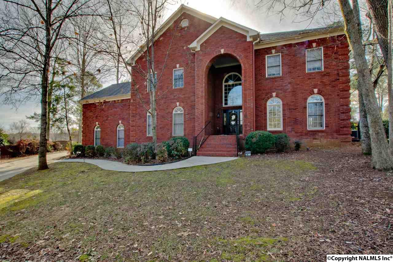 104 Regent Court - Photo 1