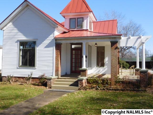 304 Marion Street - Photo 1