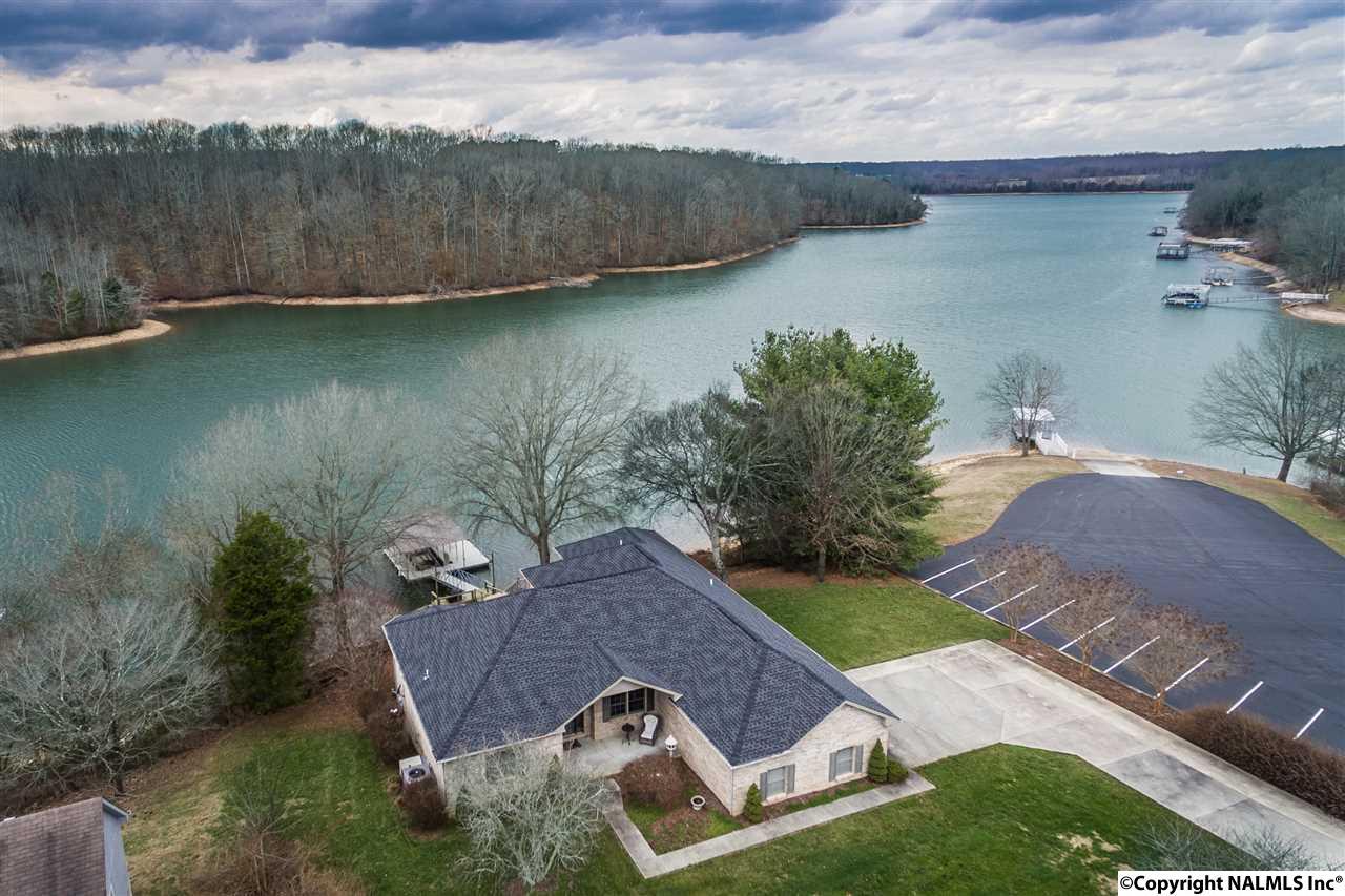 303 Bluff Drive - Photo 1